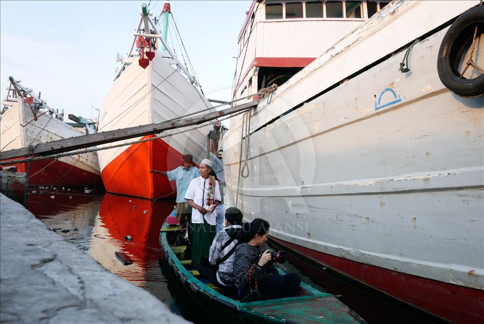 Salat Idul Fitri di Pelabuhan Sunda Kelapa