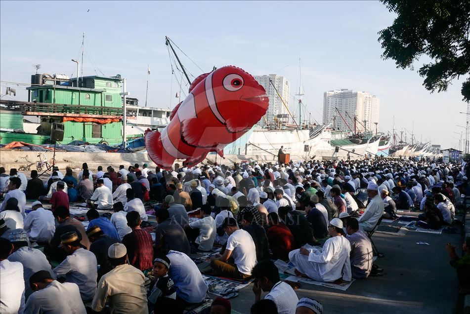 Salat Idul Fitri di Pelabuhan Sunda Kelapa