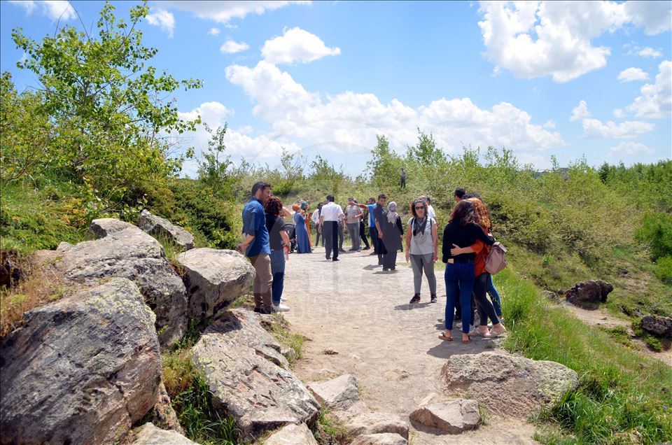 Turquie : le lac volcanique Nemrut connaît une affluence record