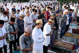 Salat Idul Fitri di Pelabuhan Sunda Kelapa