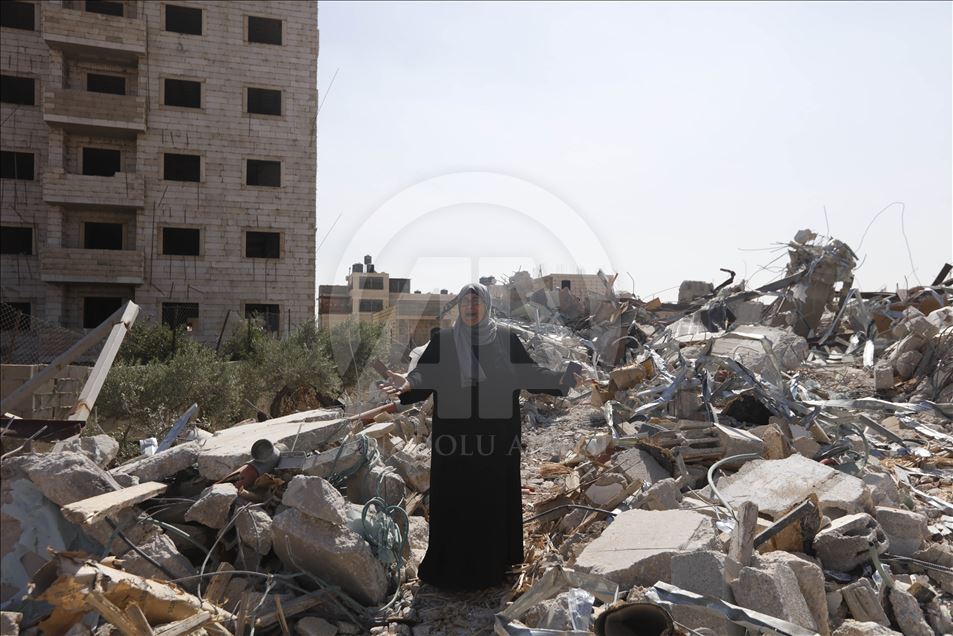 إسرائيل تهدم مساكن ومنشآت فلسطينية بالضفة والقدس