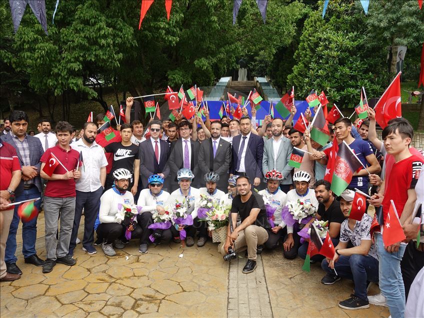 دوچرخه سواران افغان برای ارسال پیام دوستی به ترکیه بیش از 4 هزار کیلومتر رکاب زدند