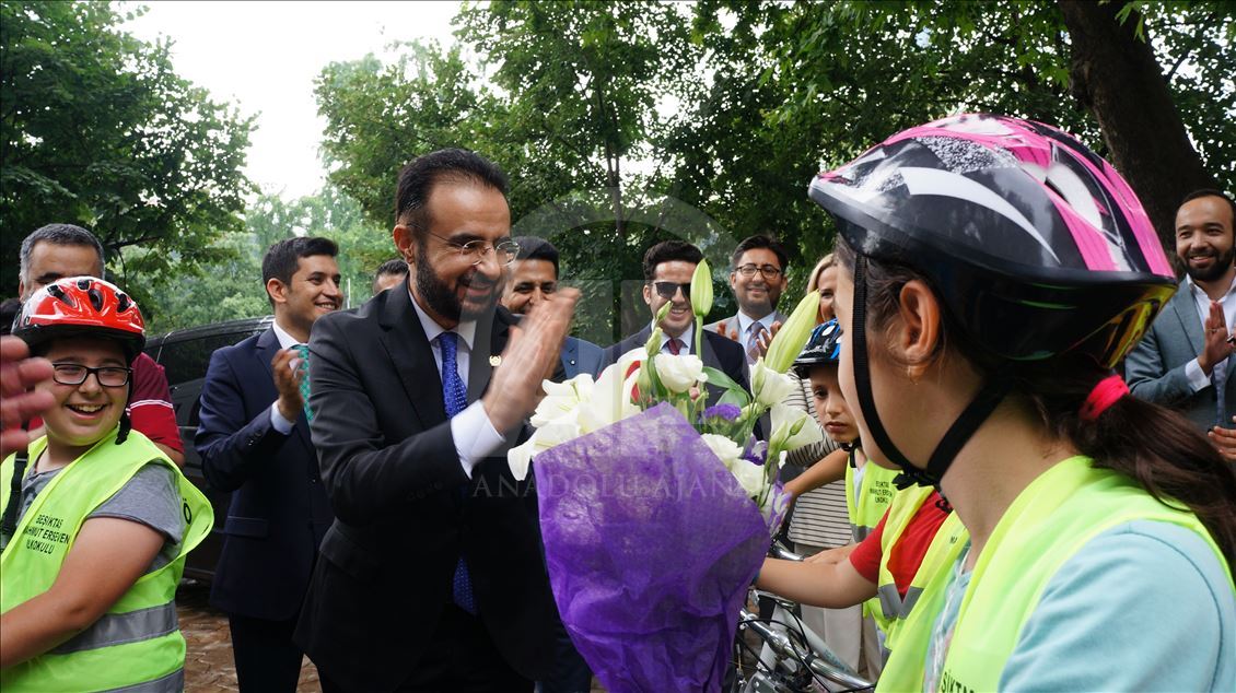 دراجون أفغان يصلون إسطنبول بعد قطعهم 4 آلاف و118 كلم
