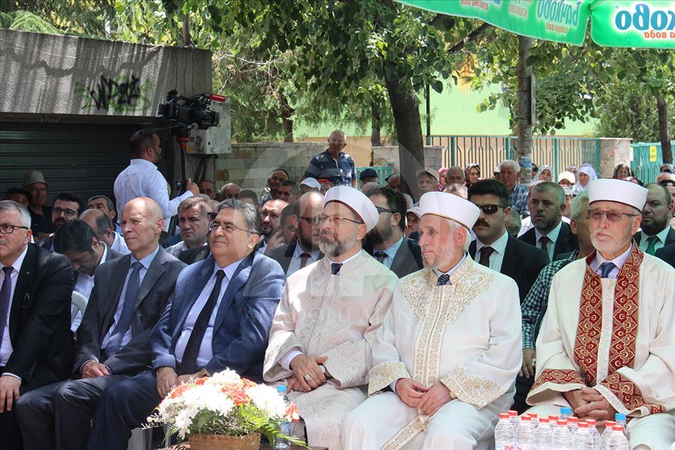 رئيس الشؤون الدينية التركي يفتتح أقدم مسجد تركي في البلقان