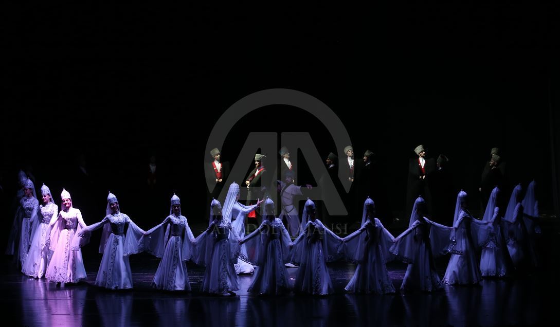 Nalmes dance group perform in Bursa