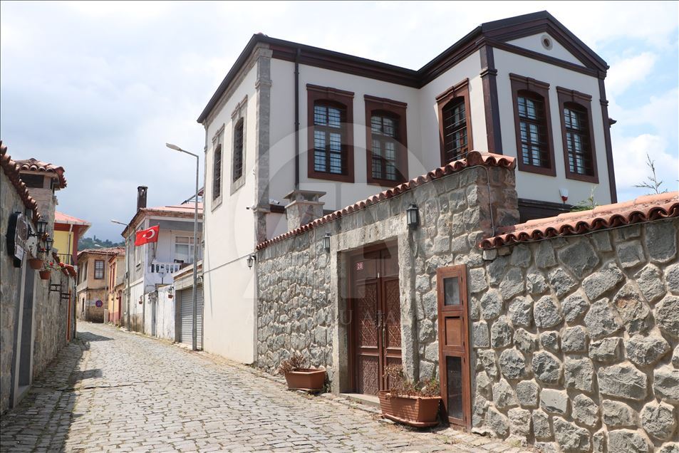 Tarihi Ortamahalle misafirlerini bekliyor