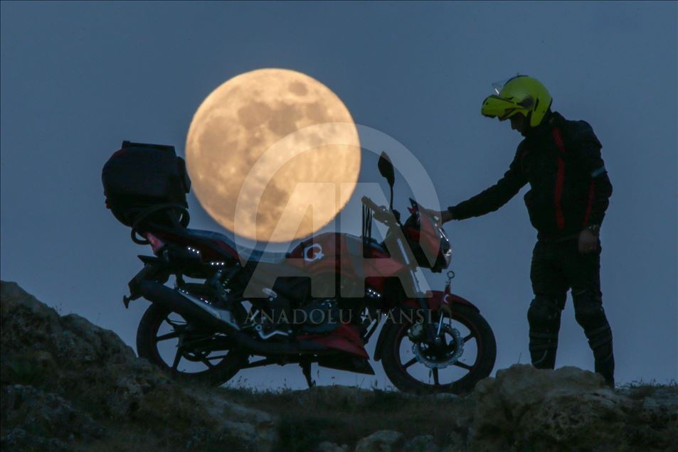 Full moon over Turkey's Van