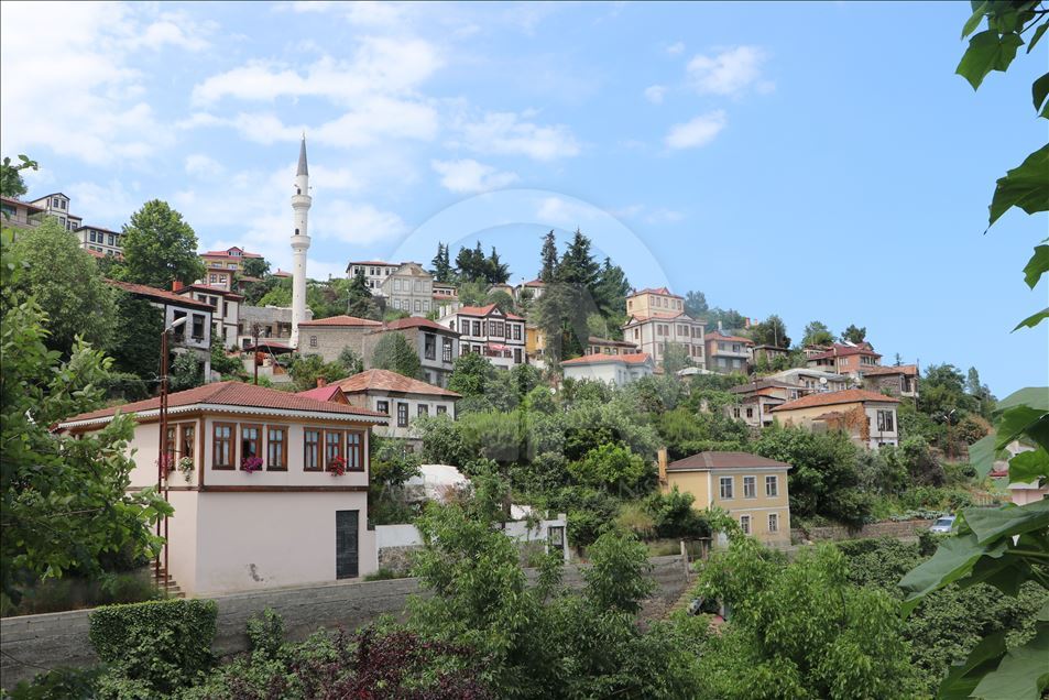 Tarihi Ortamahalle misafirlerini bekliyor
