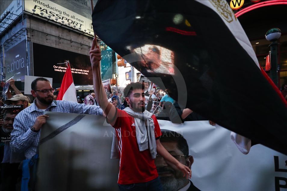 Mursi için New York'ta gösteri yapıldı