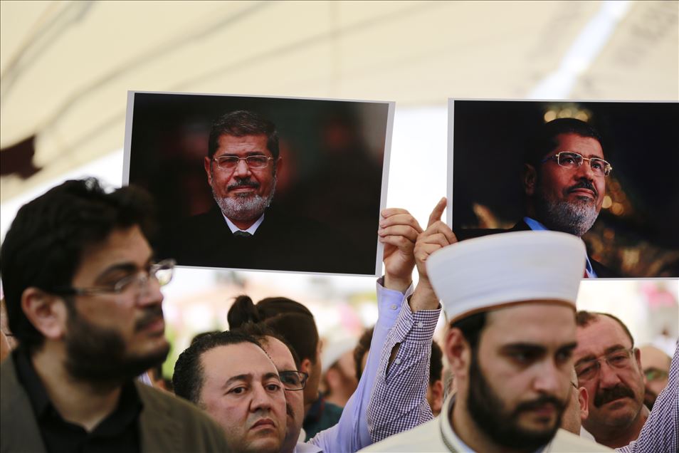 إسطنبول.. آلاف يؤدون صلاة الغائب على روح محمد مرسي