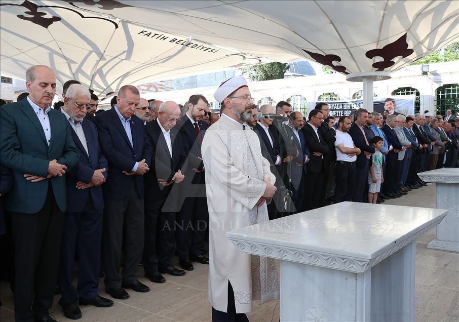 اقامه نماز غایب برای مُرسی با حضور اردوغان در استانبول