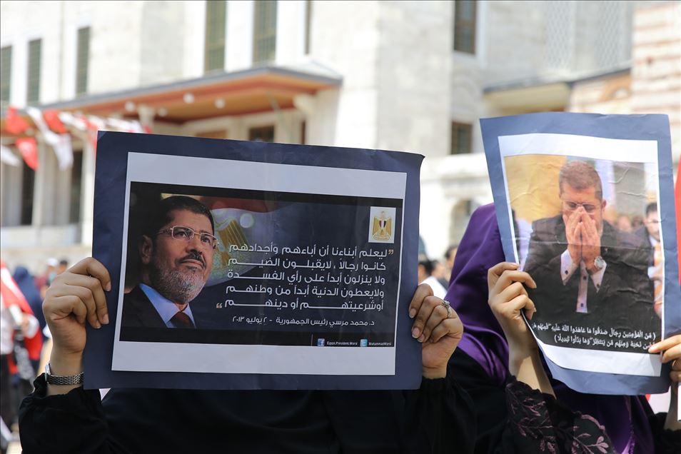 إسطنبول.. آلاف يؤدون صلاة الغائب على روح محمد مرسي