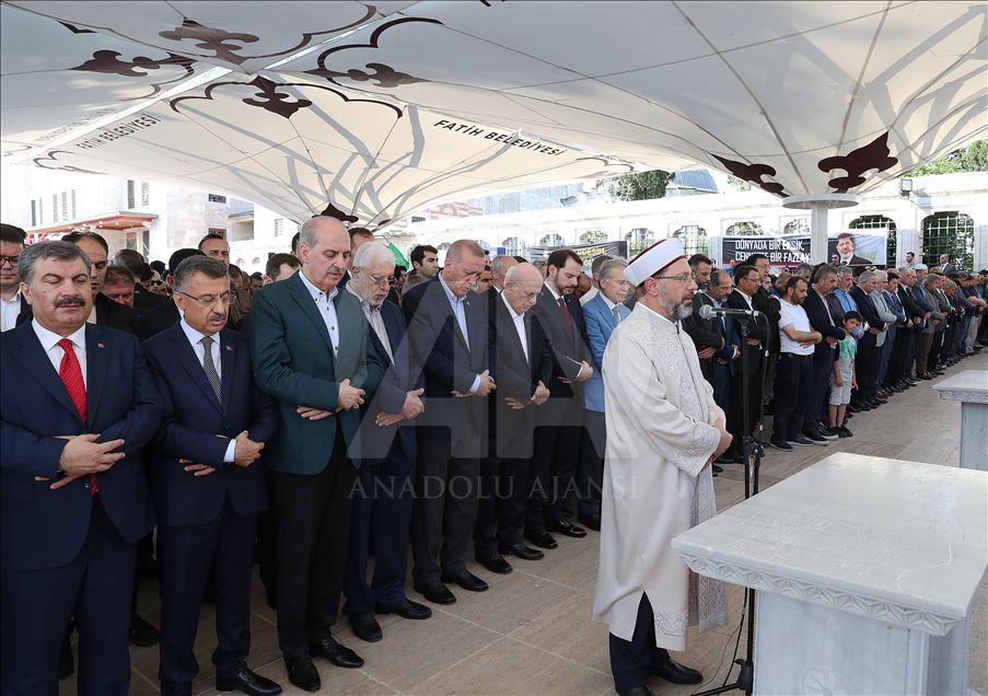 اقامه نماز غایب برای مُرسی با حضور اردوغان در استانبول