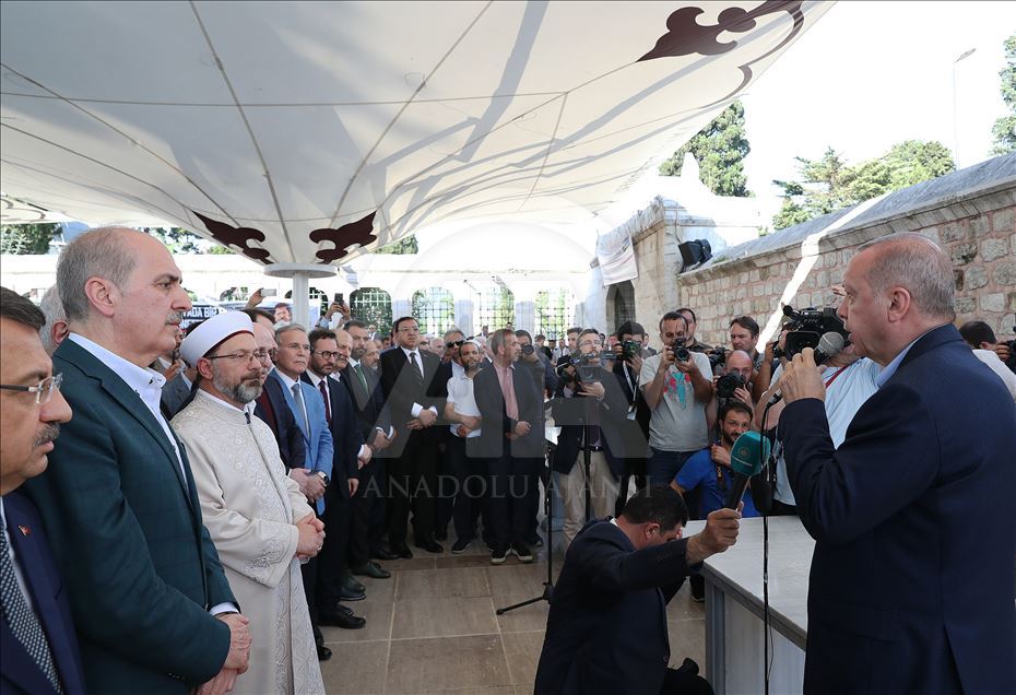 اقامه نماز غایب برای مُرسی با حضور اردوغان در استانبول