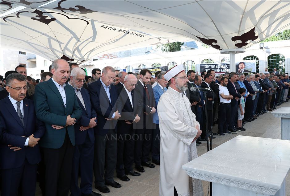 اقامه نماز غایب برای مُرسی با حضور اردوغان در استانبول