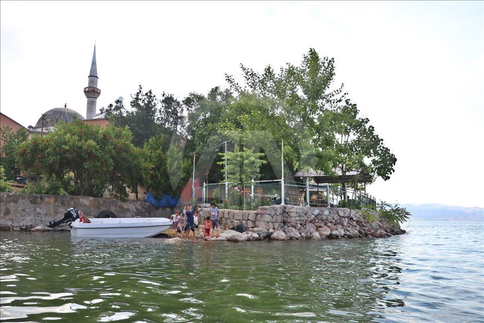Doğu'daki şirin köy konuklarını bekliyor