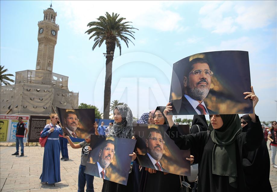 مساجد تركيا تؤدي صلاة الغائب على روح مرسي
