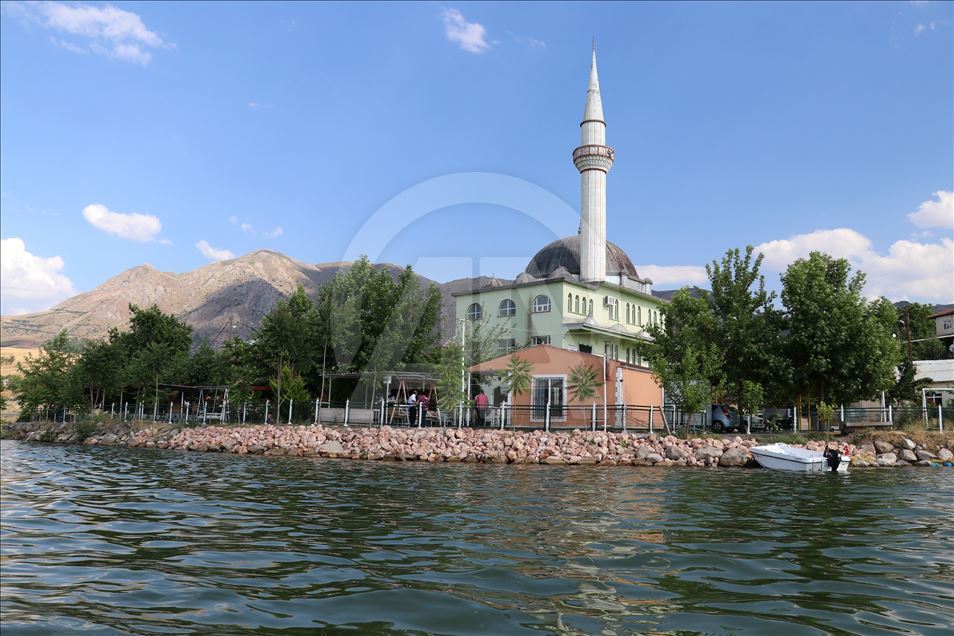 Doğu'daki şirin köy konuklarını bekliyor