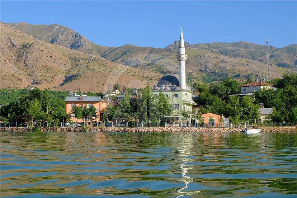 Doğu'daki şirin köy konuklarını bekliyor