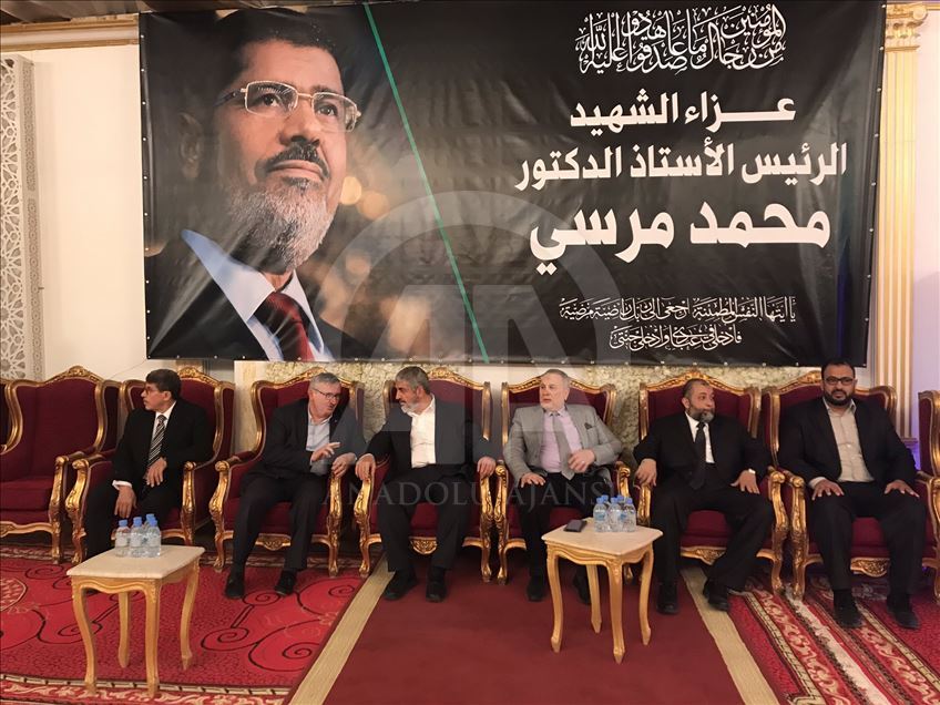 خيمة عزاء لمرسي بالدوحة