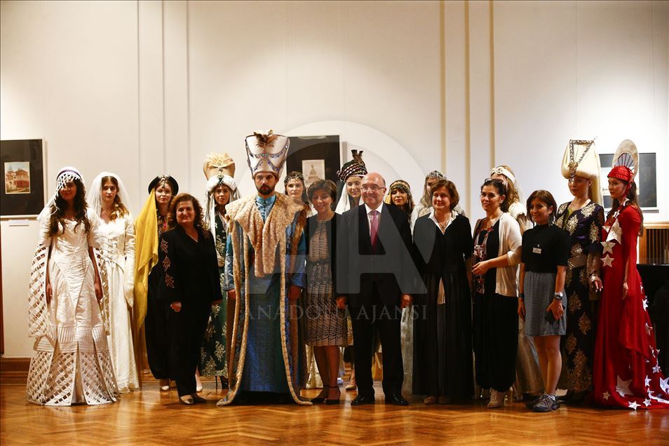Moscow show spotlights Ottoman styles for modern age