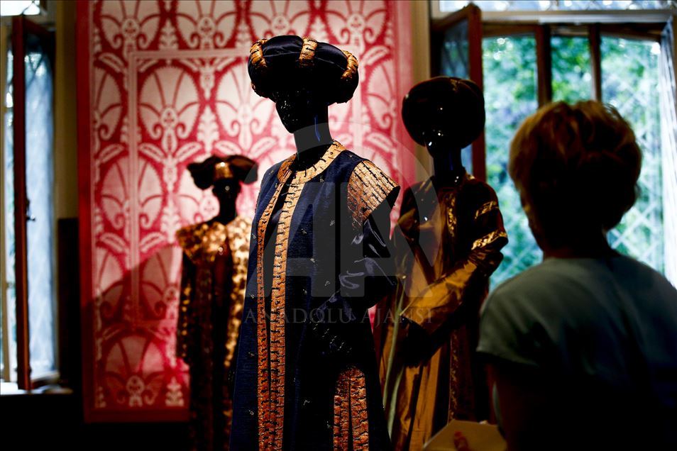 Moscow show spotlights Ottoman styles for modern age