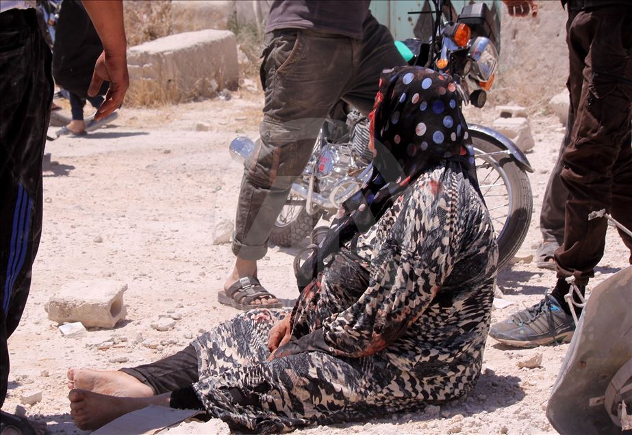 سوريا.. مقتل 5 مدنيين في قصف جوي للنظام على إدلب