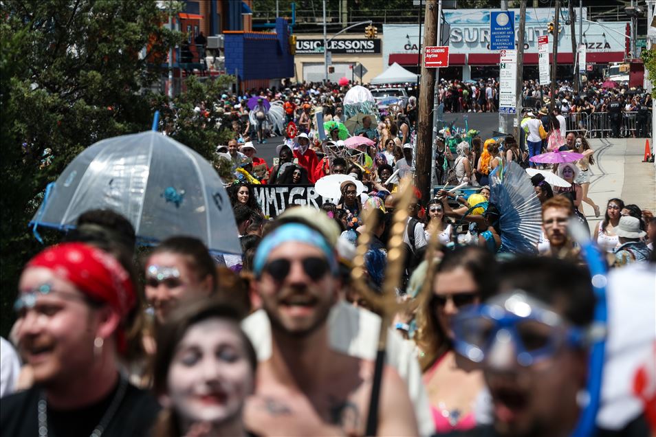 Desfile de sirenas de Coney Island 2019