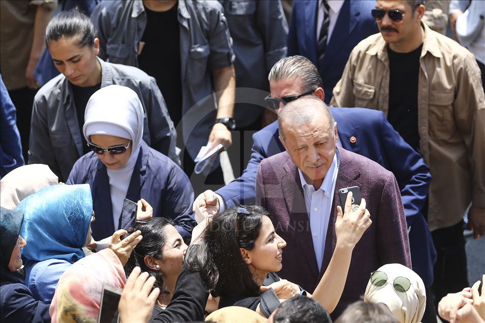 أردوغان يدلي بصوته في الانتخابات المحلية باسطنبول