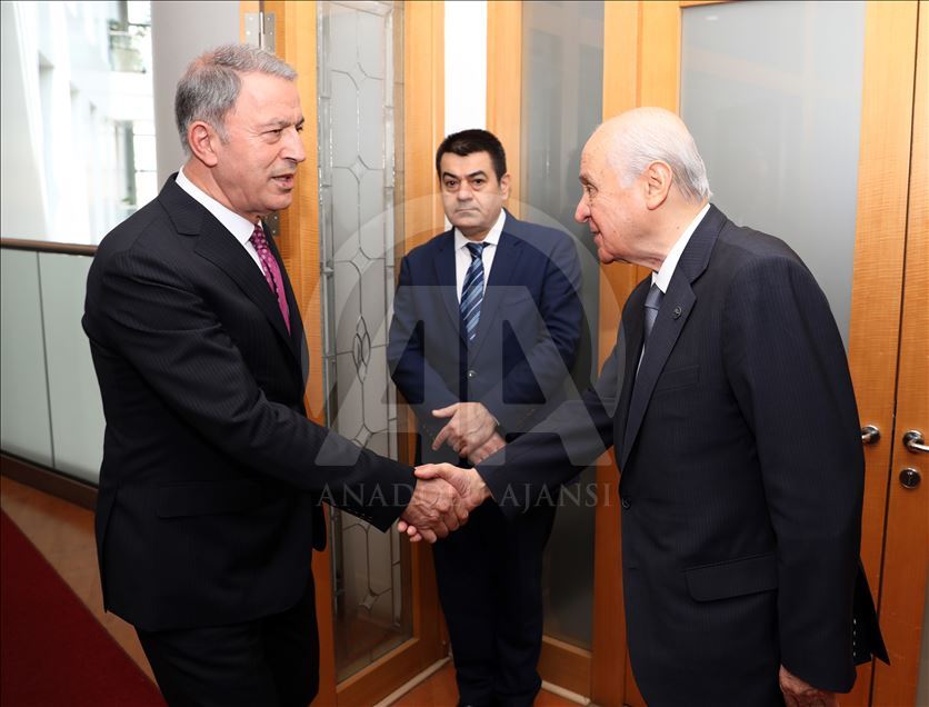 Milli Savunma Bakanı Akar'dan Bahçeli'ye ziyaret
