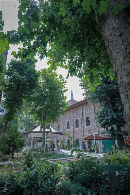 "العرب".. أول جامع صدح بالأذان بإسطنبول (تقرير)