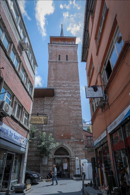 "العرب".. أول جامع صدح بالأذان بإسطنبول (تقرير)