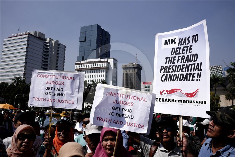 Demonstrasi menjelang putusan sidang Mahkamah Konstitusi terkait sengketa Pilpres 2019