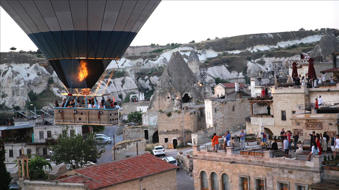 Hot air balloons in Turkey's Nevsehir
