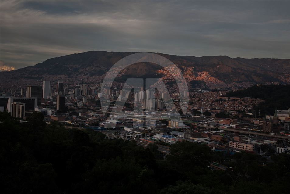 Atardecer en Medellín, Colombia