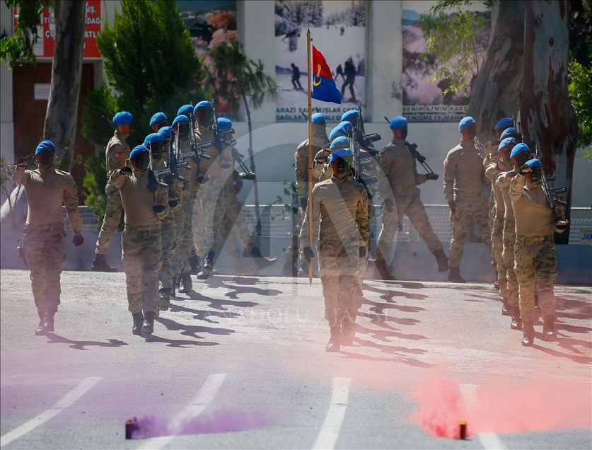 Turkish officer candidates complete 3rd Term Commando Basic Course in Izmir