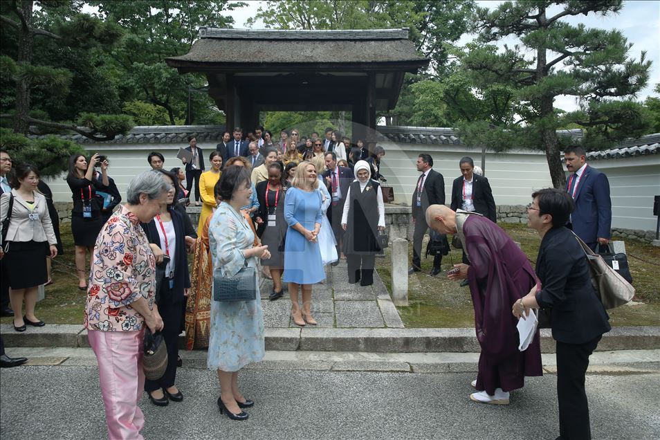 Liderlerin eşleri Japonya'nın Kyoto kentinde