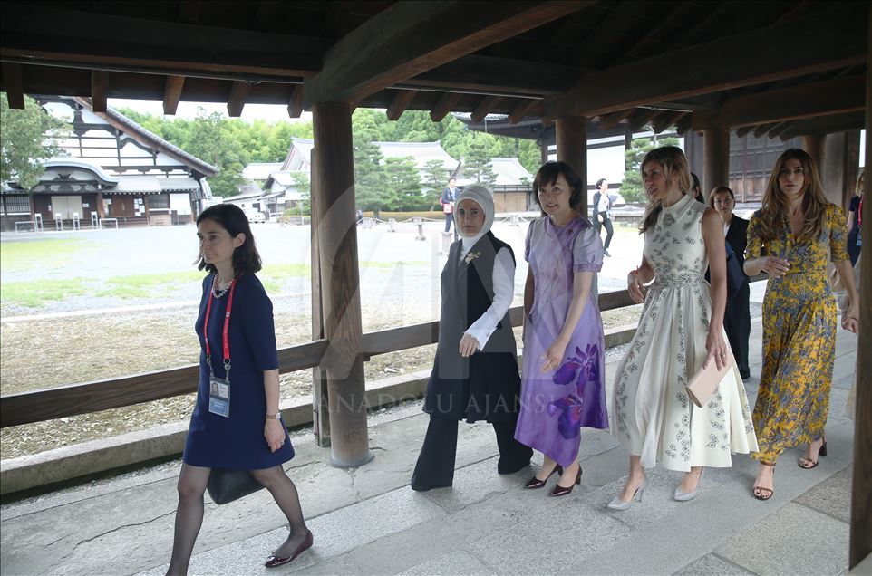 Liderlerin eşleri Japonya'nın Kyoto kentinde