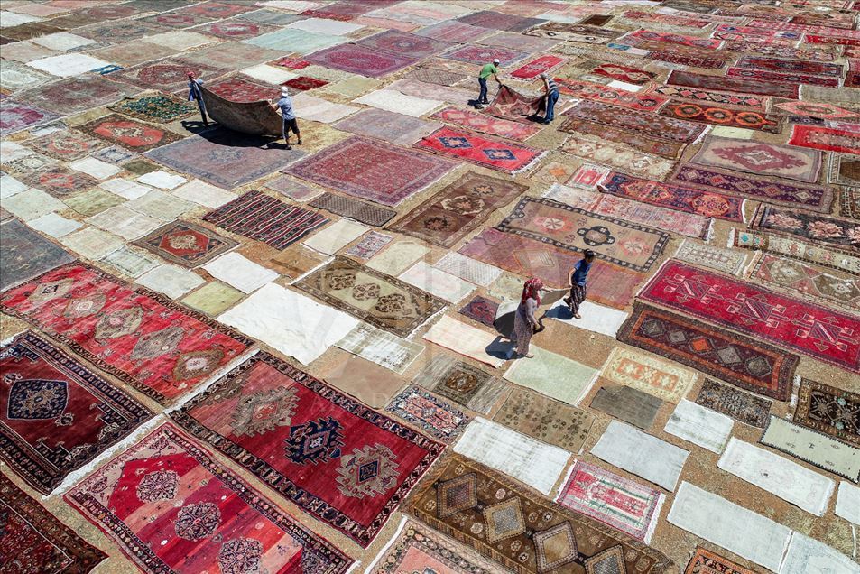 "Alfombras hechas a mano" en Anatolia