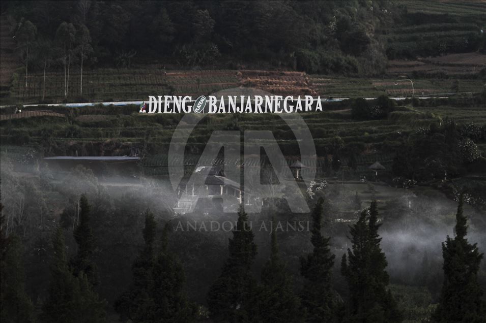Fenomena embun es di dataran tinggi Dieng
