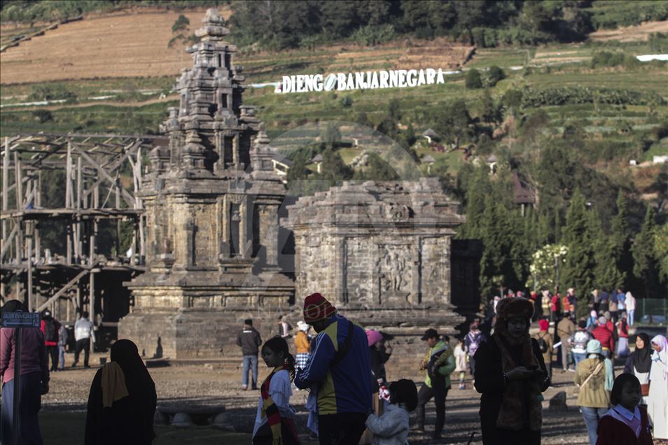 Fenomena embun es di dataran tinggi Dieng