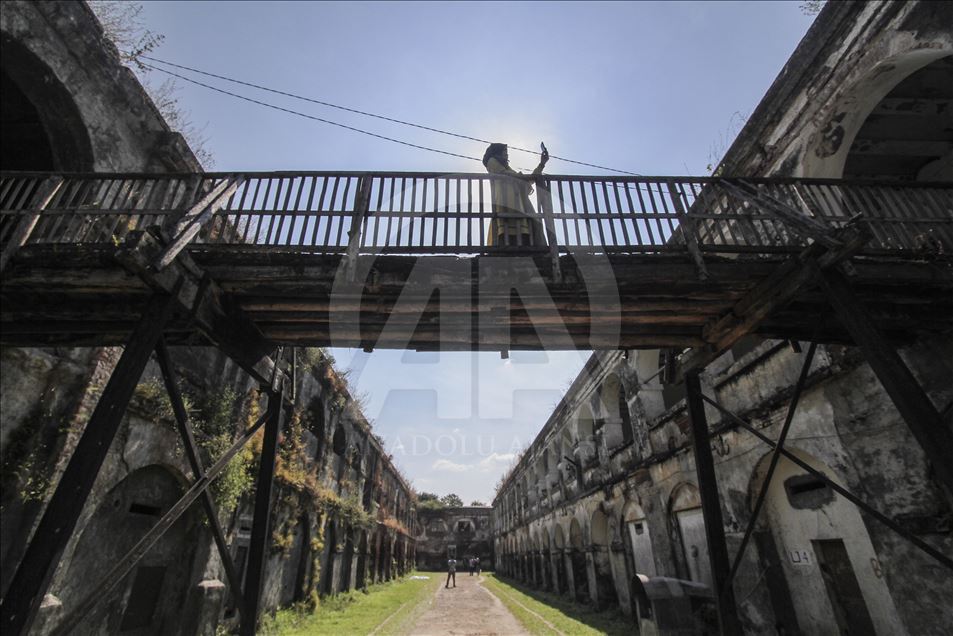 Benteng peninggalan Belanda kini jadi tempat tinggal warga