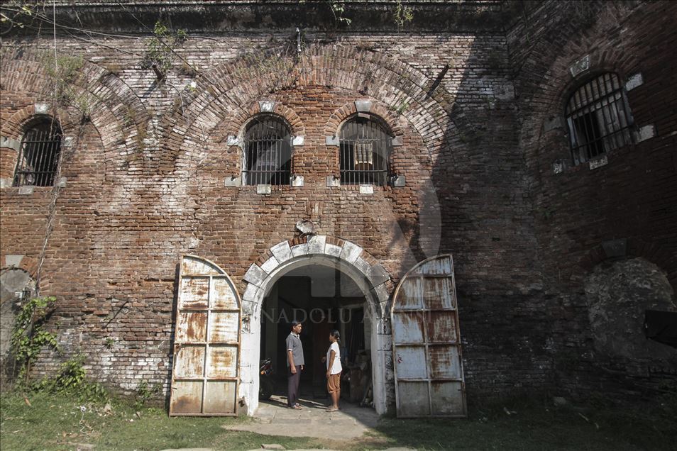 Benteng Peninggalan Belanda Kini Jadi Tempat Tinggal Warga - Anadolu Ajansı