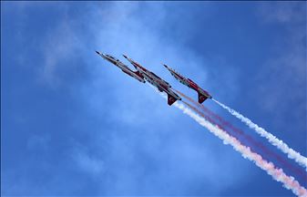 Atraksi aerobatik "Turkish Star" di Trabzon, Turki