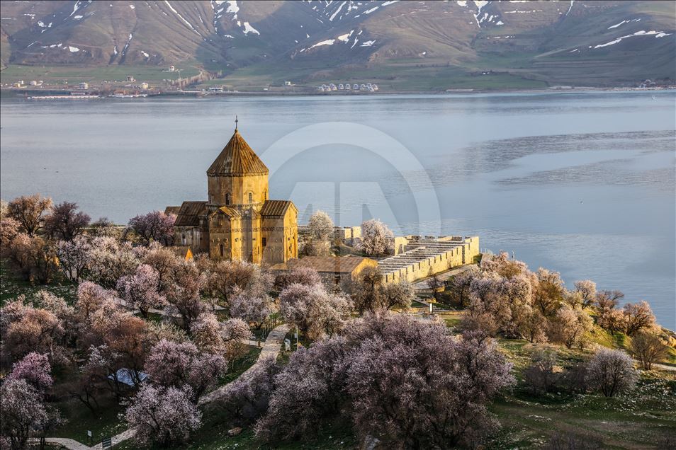 Van Gölü'nün adaları daha "hassas" korunacak