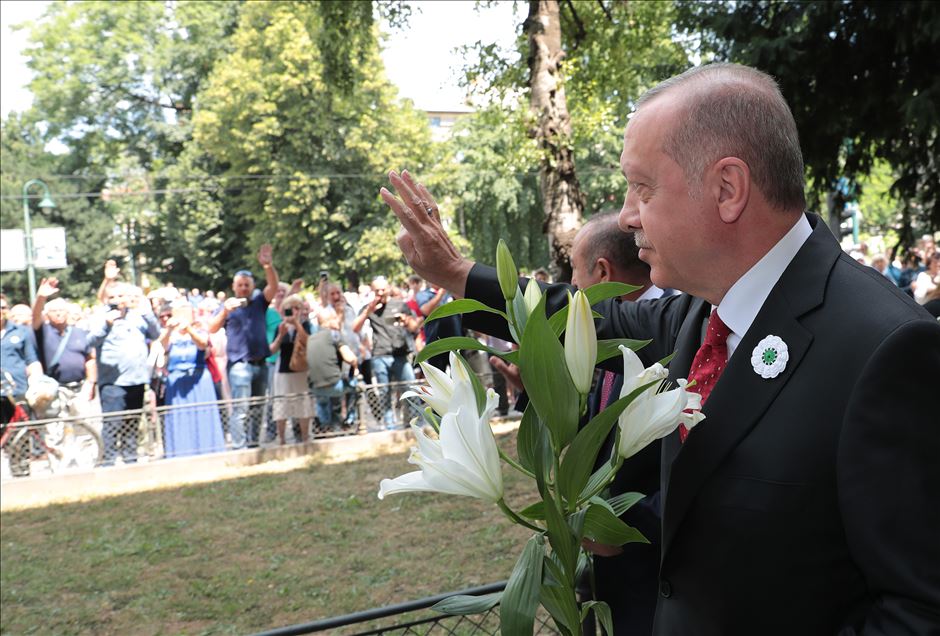 أردوغان يشارك في مراسم تأبين ضحايا سربرنيتسا بسراييفو
