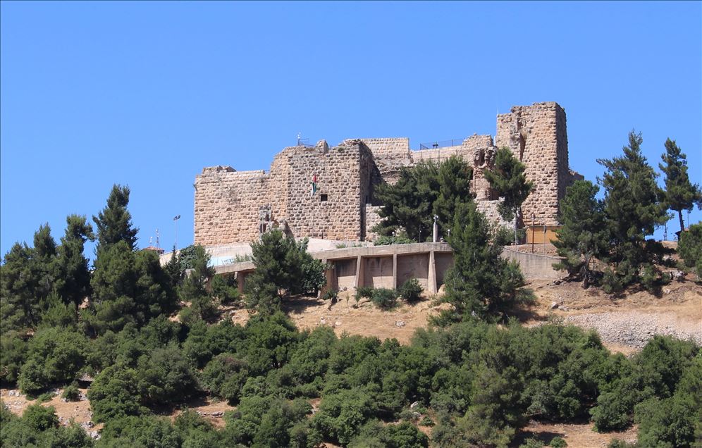 قلعة عجلون.. معلم تاريخي شاهد على عهود غابرة Thumbs_b2_fd79d7742803902f8f08cec99cbdaa8d
