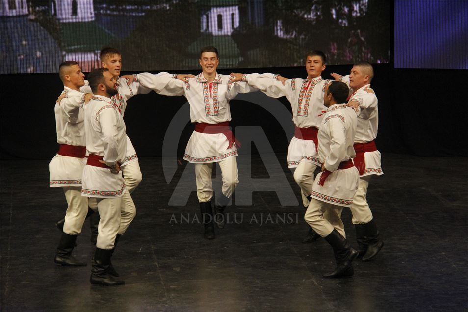 Uluslararası Altın Karagöz Halk Dansları Yarışması