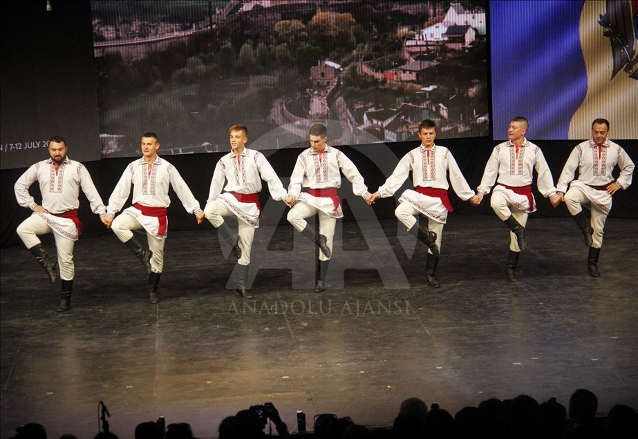 Uluslararası Altın Karagöz Halk Dansları Yarışması