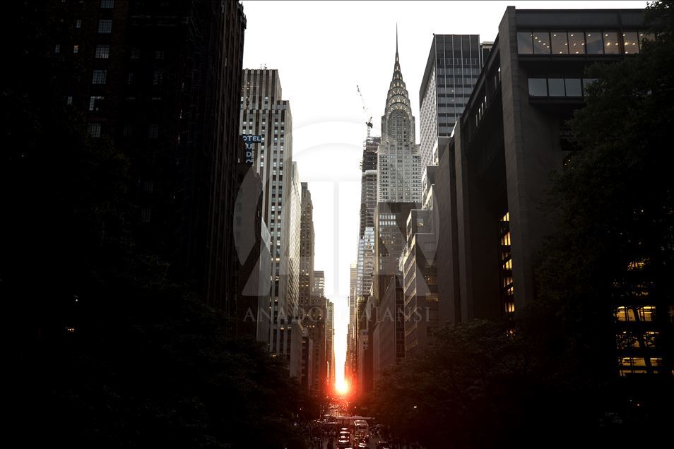 New York, fenomeni Manhattanhenge sërish sjell pamje mahnitëse